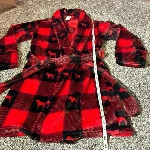 Victoria’s Secret Pink Buffalo Plaid Dog Logo Plush Bath Robe Black Red Sz XS/S - Picture 5 of 8